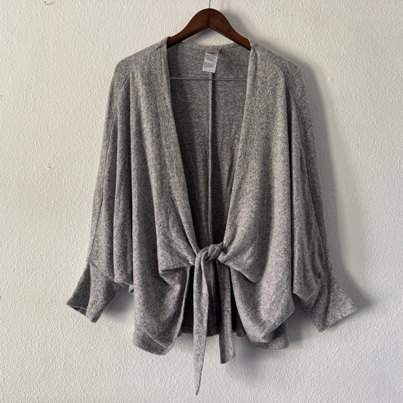 Chico's Cozy Heather Gray Dolman Tie Front Cardigan Chic Relaxed Size 3 (XL) - Picture 11 of 11